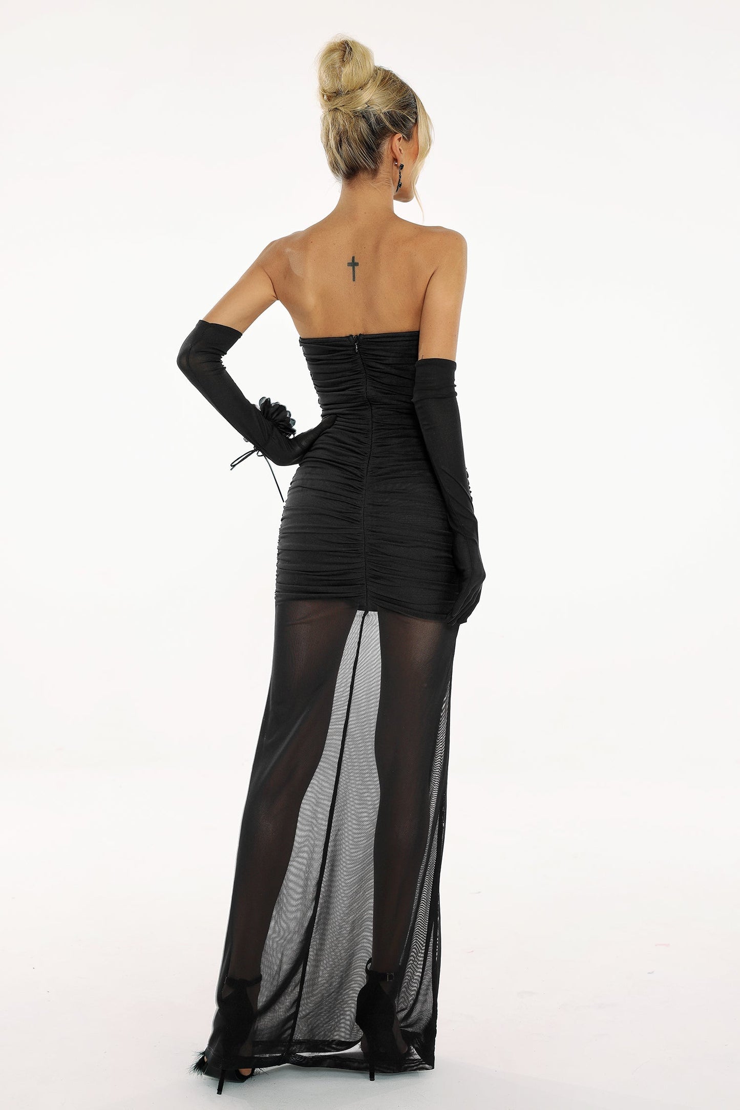 Women’s Hanne Elegant V-Neck Maxi Dress-Black